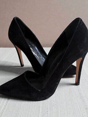 ALICE & OLIVIA Black Suede Heels Size 36 / US 6